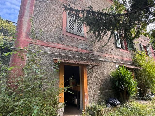 Villetta bifamiliare in vendita di 300 m² in Via Trensasco