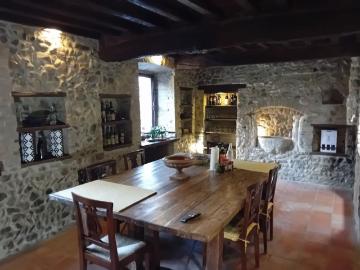 Villetta bifamiliare in vendita di 300 m² in Via Ugo Guanda