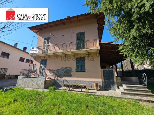 Villetta bifamiliare in vendita di 300 m² in Via Valle, 34