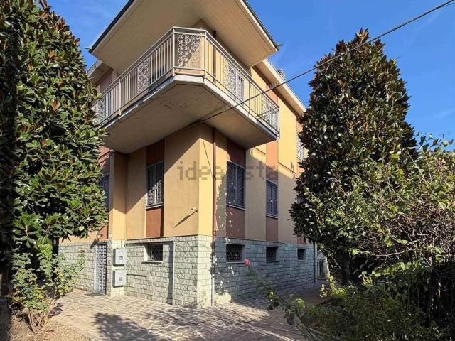 Villetta bifamiliare in vendita di 300 m² in Via A. Navagero, 71