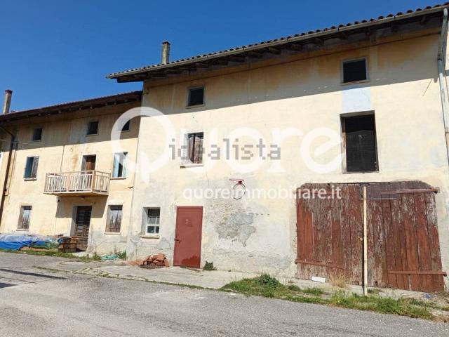 Villetta bifamiliare in vendita di 300 m² in Via Acquedotto, 12