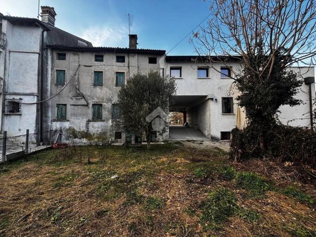 Villetta bifamiliare in vendita di 300 m² in Via Andrea Palladio