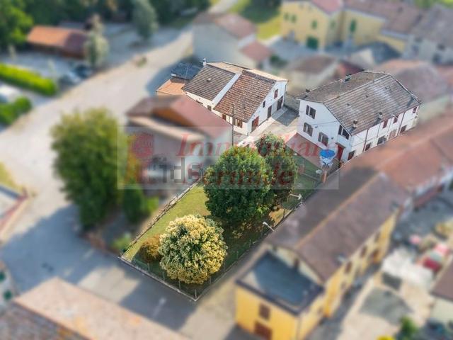 Villetta bifamiliare in vendita di 300 m² in Via Antonio Gramsci