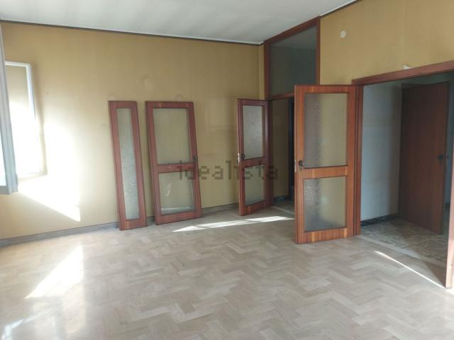 Villetta bifamiliare in vendita di 300 m² in Via Bernardo Davanzati
