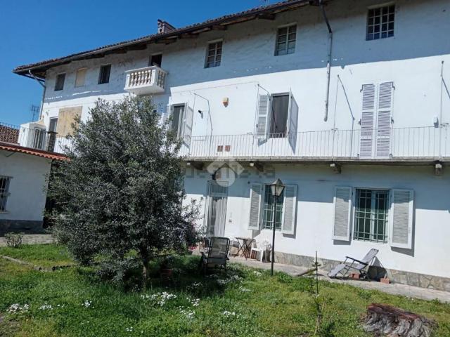 Villetta bifamiliare in vendita di 450 m² in Via Carlo Alberto, 17