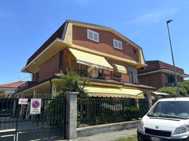 Villetta bifamiliare in vendita di 300 m² in Via Dante Alighieri, 19
