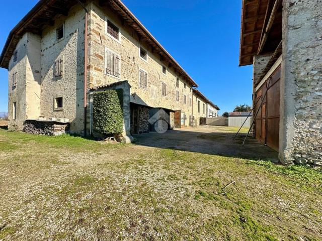 Villetta bifamiliare in vendita di 300 m² in Via Don Zossi, 10