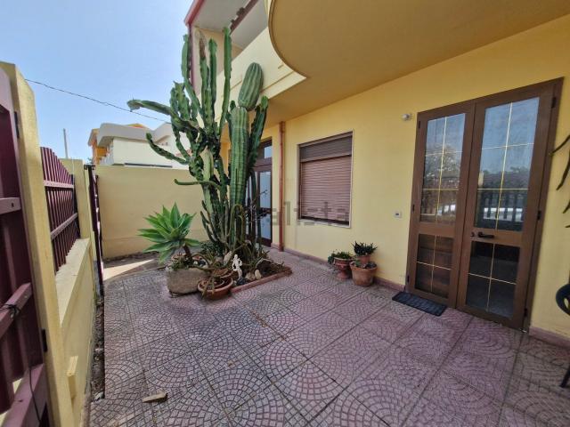 Villetta bifamiliare in vendita di 300 m² in Via Emilio Lussu