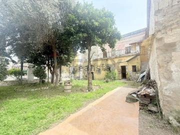 Villetta bifamiliare in vendita di 300 m² in Via Francesco Bolvito, 1