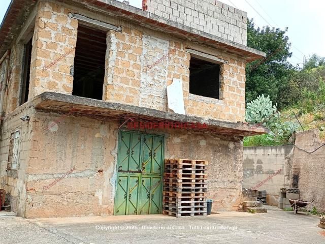 Villetta bifamiliare in vendita di 300 m² in Via Francesca Morvillo, 63