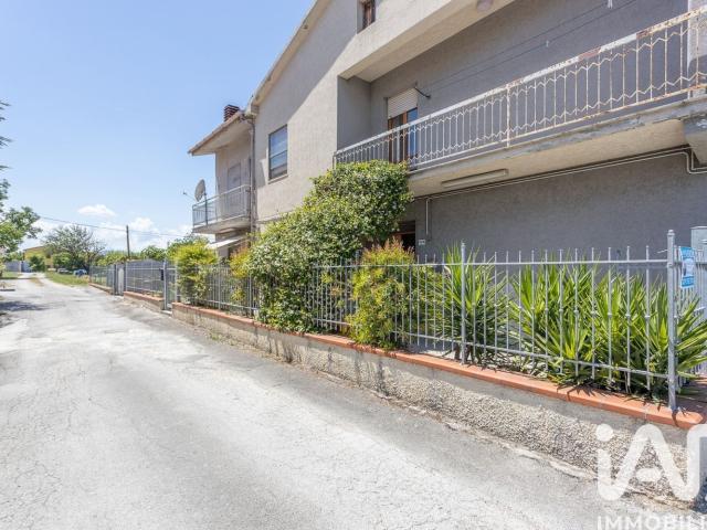 Villetta bifamiliare in vendita di 300 m² in Via Imbrecciata, 76