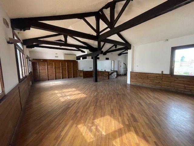 Villetta bifamiliare in vendita di 300 m² in Via Malcontenta