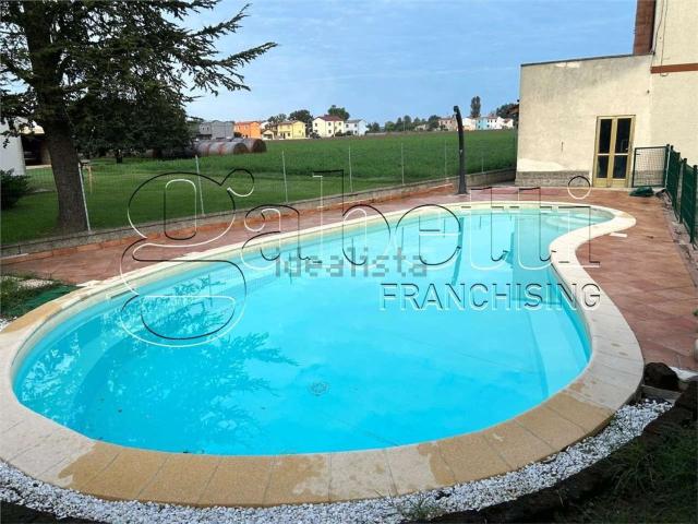 Villetta indipendente in vendita di 300 m² in Via Masi