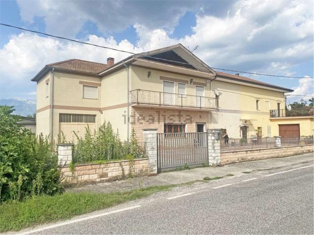 Villetta bifamiliare in vendita di 300 m² in Via Mole Nuove