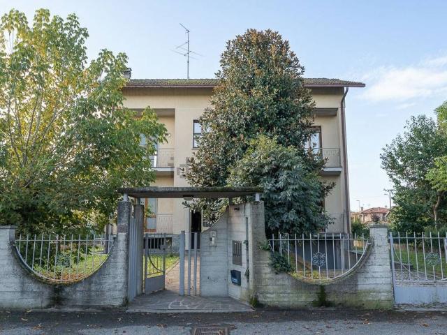 Villetta bifamiliare in vendita di 300 m² in Via Negrotto Cambiaso