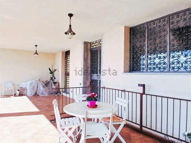 Villetta bifamiliare in vendita di 300 m² in Via Panza, 15