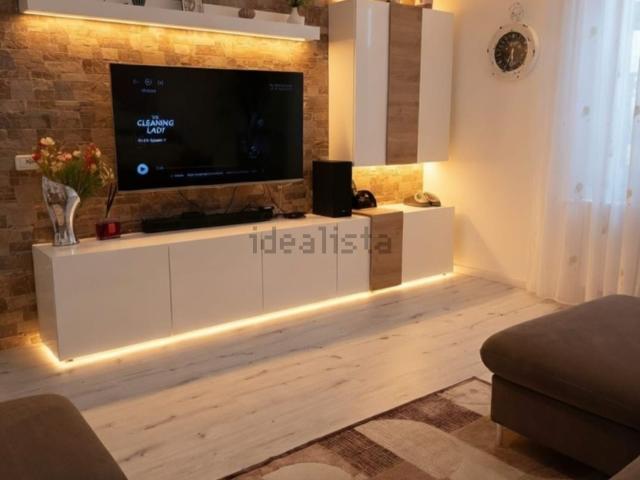 Villetta bifamiliare in vendita di 300 m² in Via Pinosa, 18