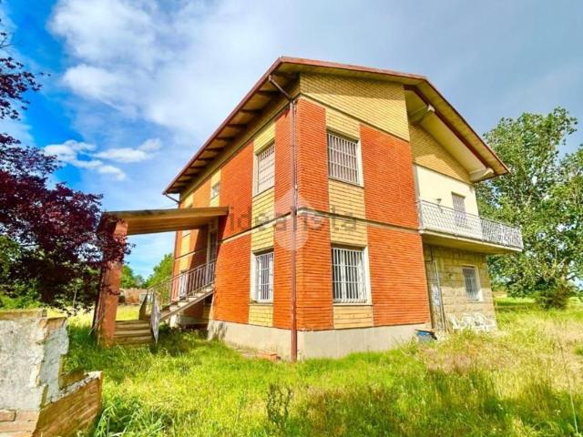 Villetta bifamiliare in vendita di 300 m² in Via Pilastrino, 24