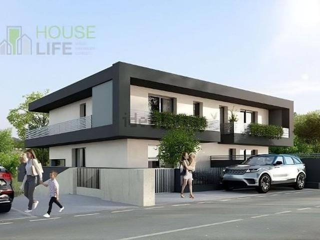 Villetta bifamiliare in vendita di 300 m² in Via Pozzati