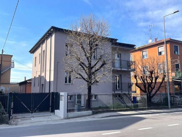 Villetta bifamiliare in vendita di 300 m² in Via Provinciale, 25