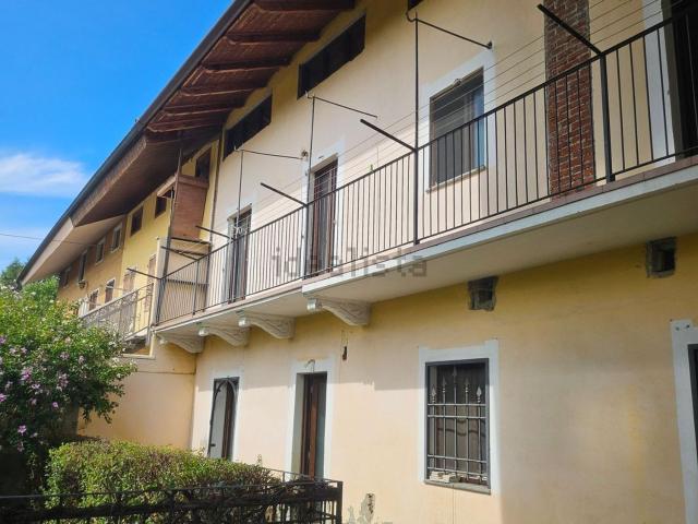 Villetta bifamiliare in vendita di 300 m² in Via Rivarolo, 13