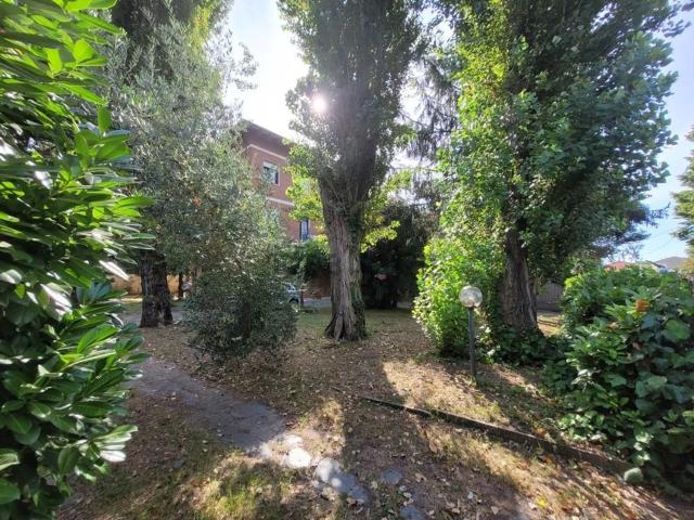 Villetta bifamiliare in vendita di 300 m² in Via San Francesco, 25