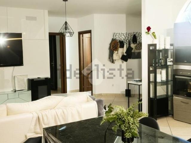 Villetta bifamiliare in vendita di 300 m² in Via San Salvatore, 8