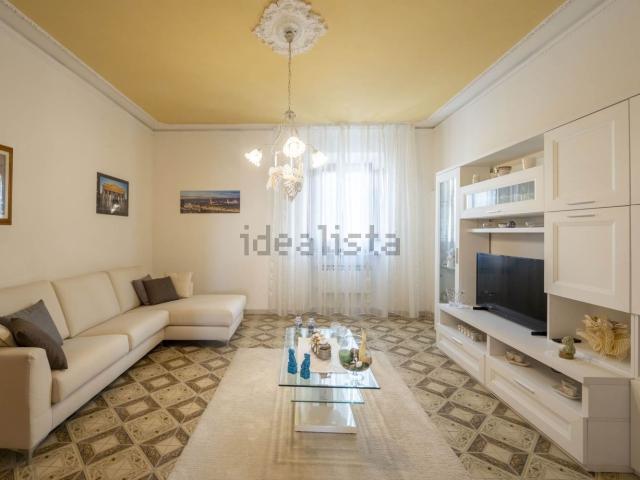 Villetta bifamiliare in vendita di 300 m² in Via San Piero in Mercato