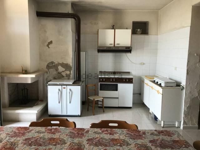 Villetta bifamiliare in vendita di 300 m² in Via San Rocco, 67
