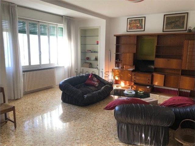 Villetta bifamiliare in vendita di 300 m²