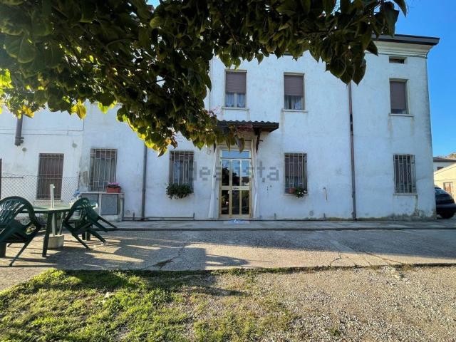 Villetta bifamiliare in vendita di 300 m²