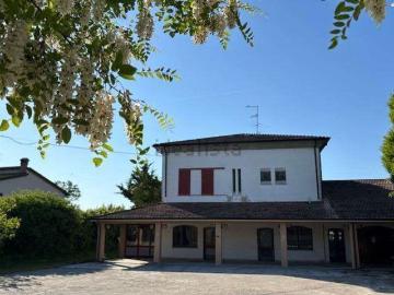 Villetta bifamiliare in vendita di 300 m²