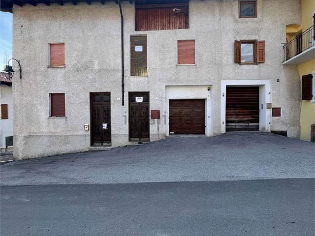 Villetta bifamiliare in vendita di 300 m²