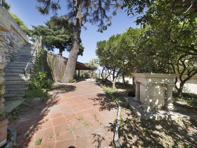 Villetta bifamiliare in vendita di 300 m²