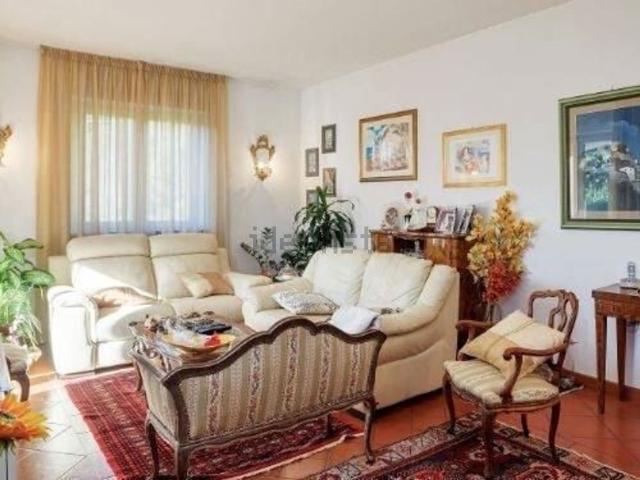 Villetta bifamiliare in vendita di 300 m²
