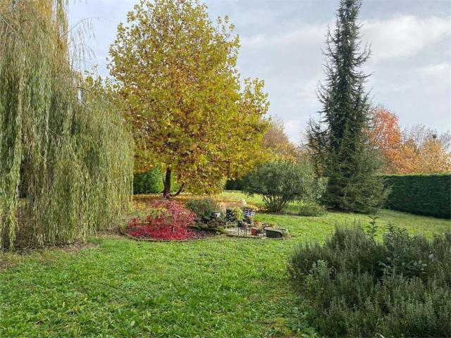 Villetta bifamiliare in vendita di 300 m²