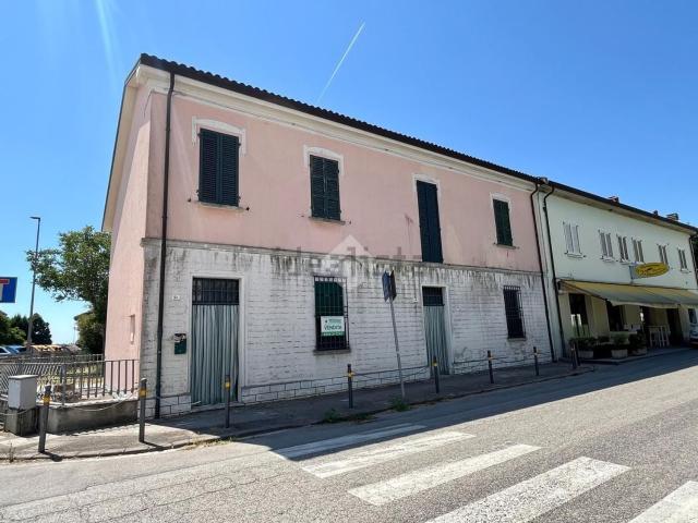 Villetta bifamiliare in vendita di 301 m² in Via Petrosa, 129