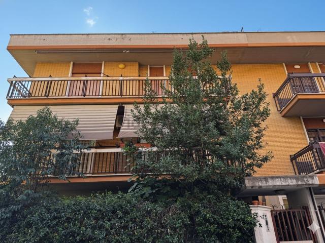 Villetta bifamiliare in vendita di 305 m² in Via Paolo Anesi
