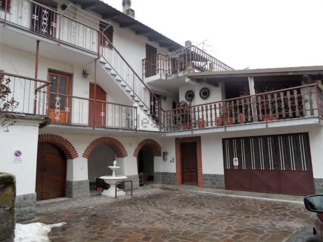 Villetta bifamiliare in vendita di 305 m²
