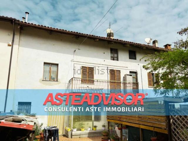Villetta bifamiliare in vendita di 309 m² in Strada Pratomorone, 49