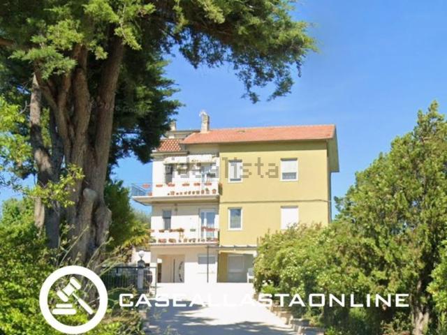 Villetta bifamiliare in vendita di 309 m² in Via Saline