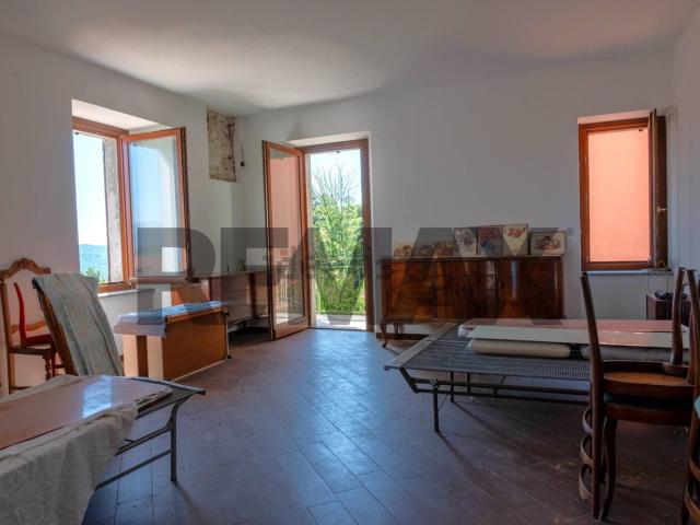 Villetta bifamiliare in vendita di 313 m² in Via Rinaldi, 11