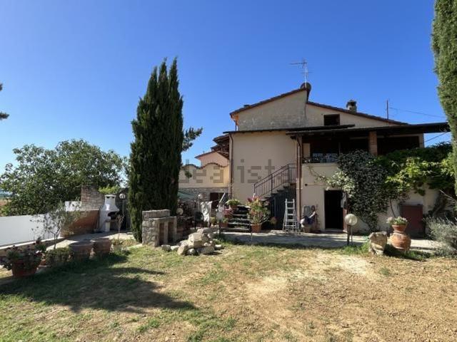 Villetta bifamiliare in vendita di 310 m² in Località Terrazzella