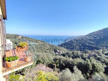 Villetta bifamiliare in vendita di 310 m² in Via delle Casine, 14