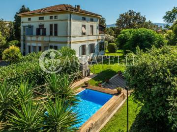 Villetta bifamiliare in vendita di 310 m² in Via di Cameretta, 12