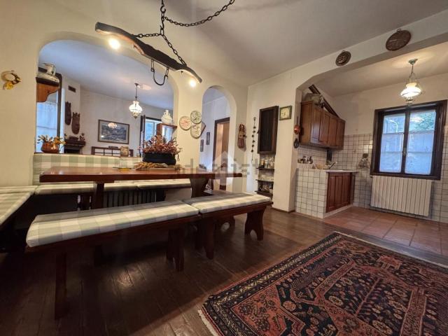 Villetta bifamiliare in vendita di 310 m² in Via La Stanga, 1