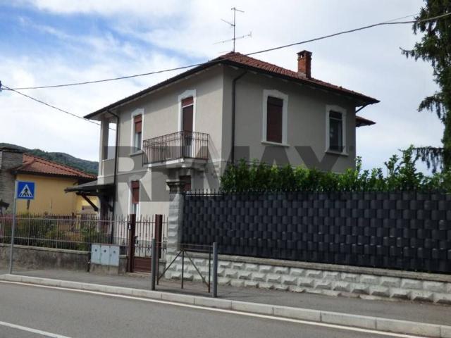 Villetta bifamiliare in vendita di 310 m²