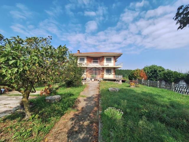 Villetta bifamiliare in vendita di 312 m² in Via Palestro, 6