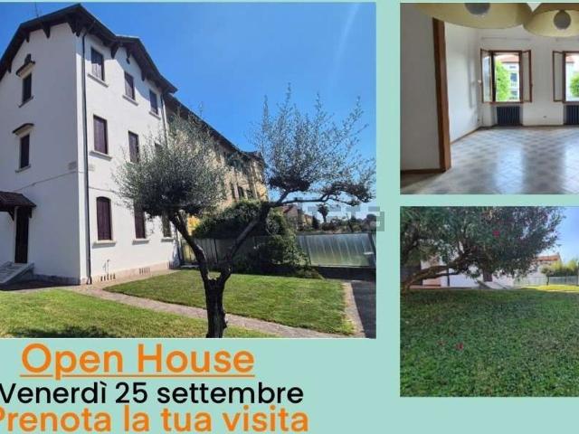 Villetta bifamiliare in vendita di 312 m²