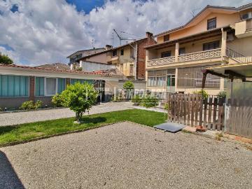 Villetta bifamiliare in vendita di 312 m²